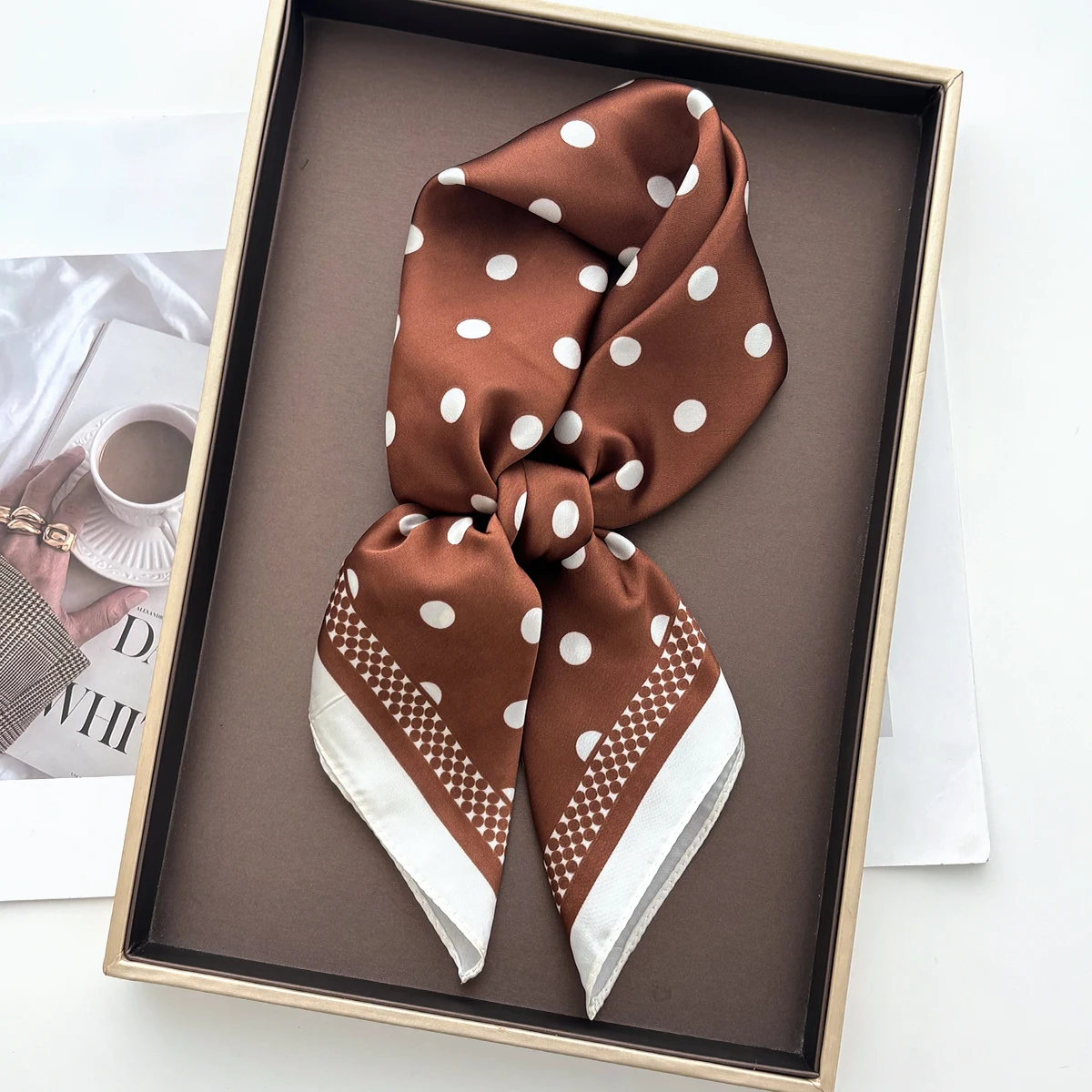 Face Scarf Mask - Kadınlar için Şık, Yumuşak Saten Kare
